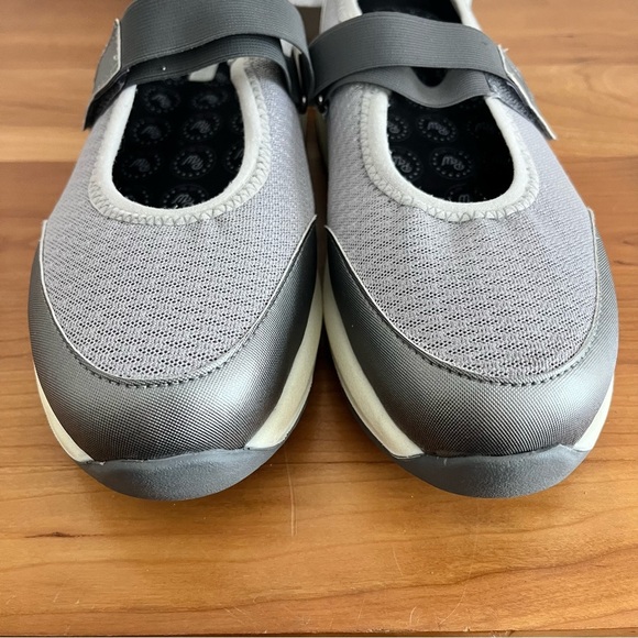 P.W. Minor Gray Mary Jane Strap Slip On Sandals Shoes Womens 8 - Picture 6 of 8